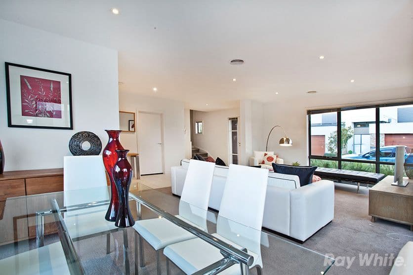 49 Waverley Park Drive, MULGRAVE VIC 3170, Mulgrave - Thumbnail 3