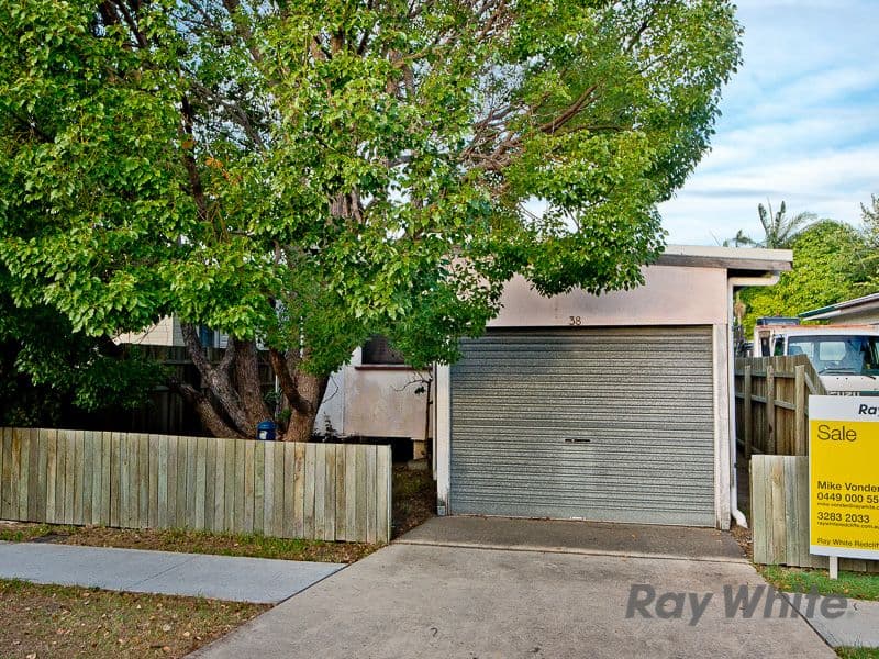 38 Tilley Street, Redcliffe QLD 4020, Redcliffe - Thumbnail 2