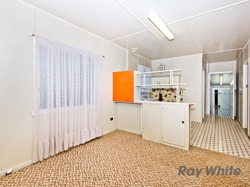 38 Tilley Street, Redcliffe QLD 4020, Redcliffe - Thumbnail 4