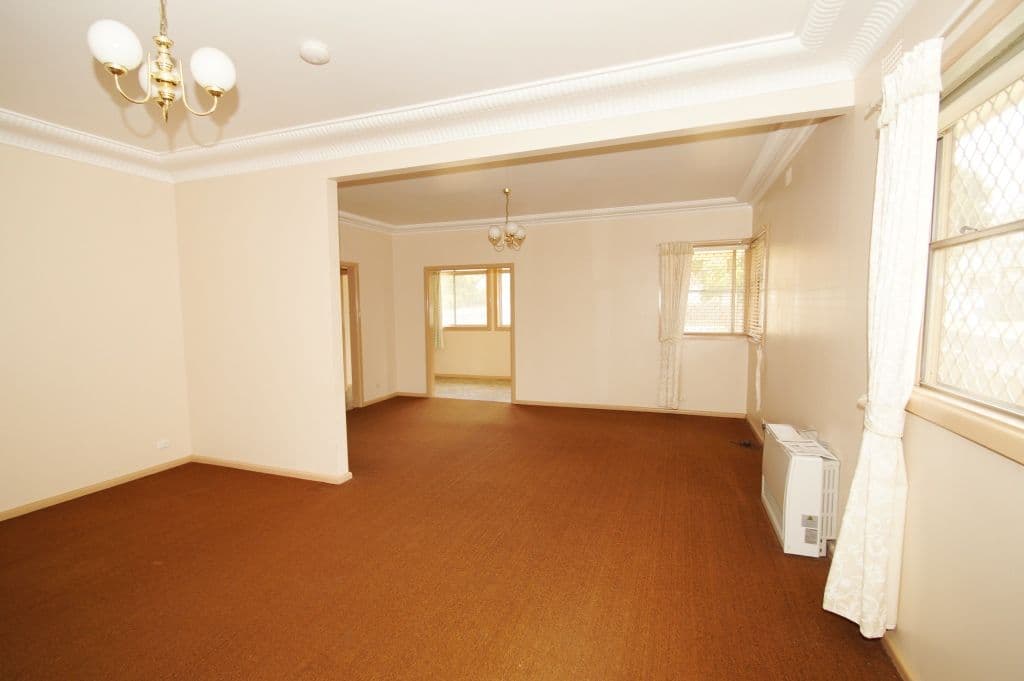 30 Marsh Street, ARMIDALE NSW 2350, Armidale - Thumbnail 2