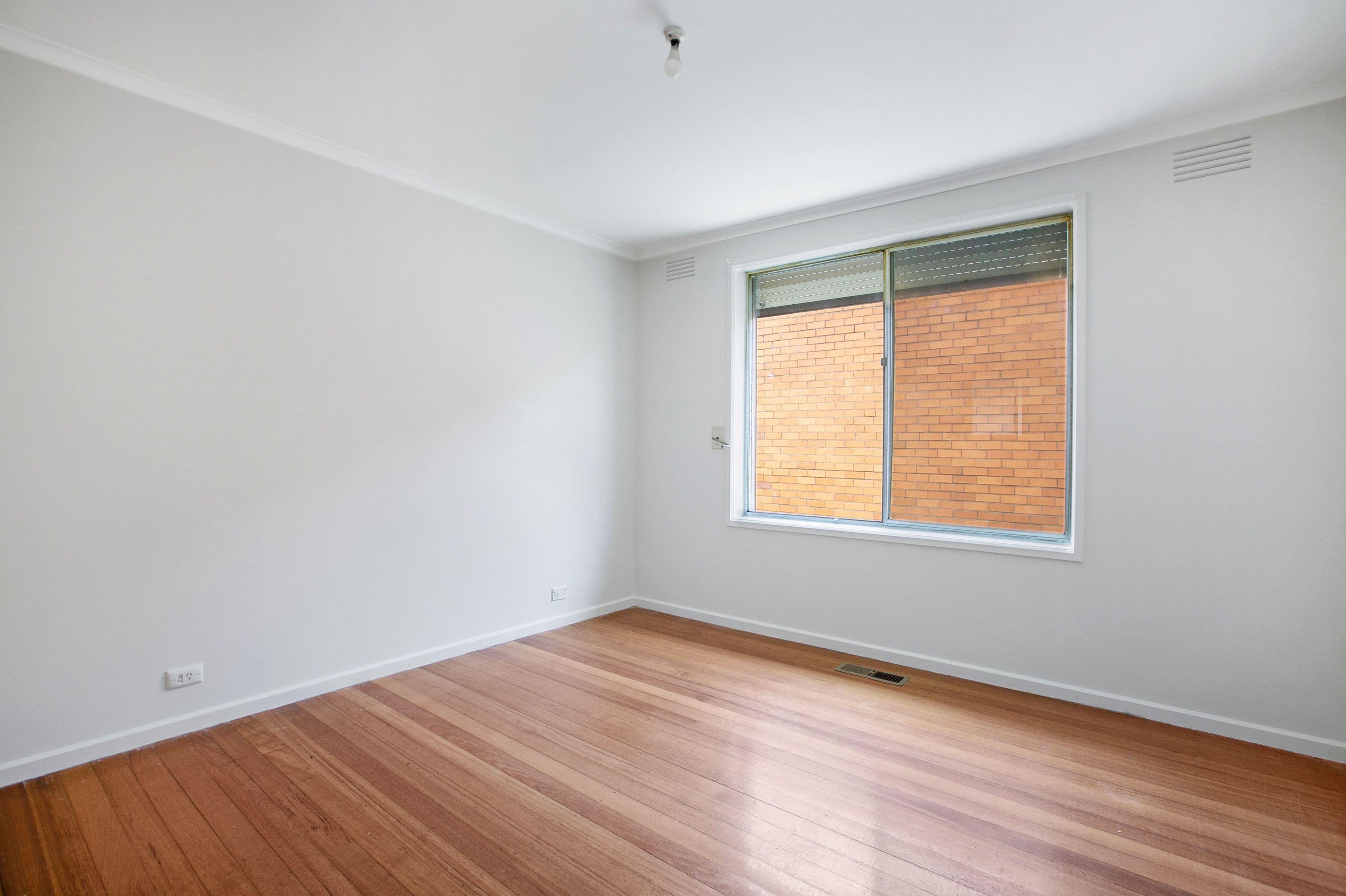 5 Churchill Avenue, Reservoir VIC 3073, Reservoir - Thumbnail 8