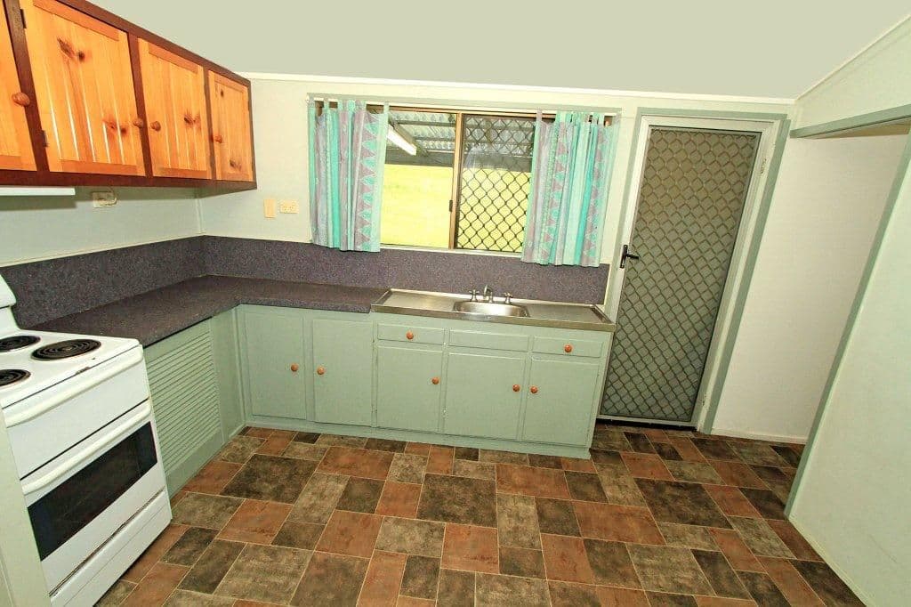 41 Pennycuick Street, THE RANGE QLD 4700, The Range - Thumbnail 2