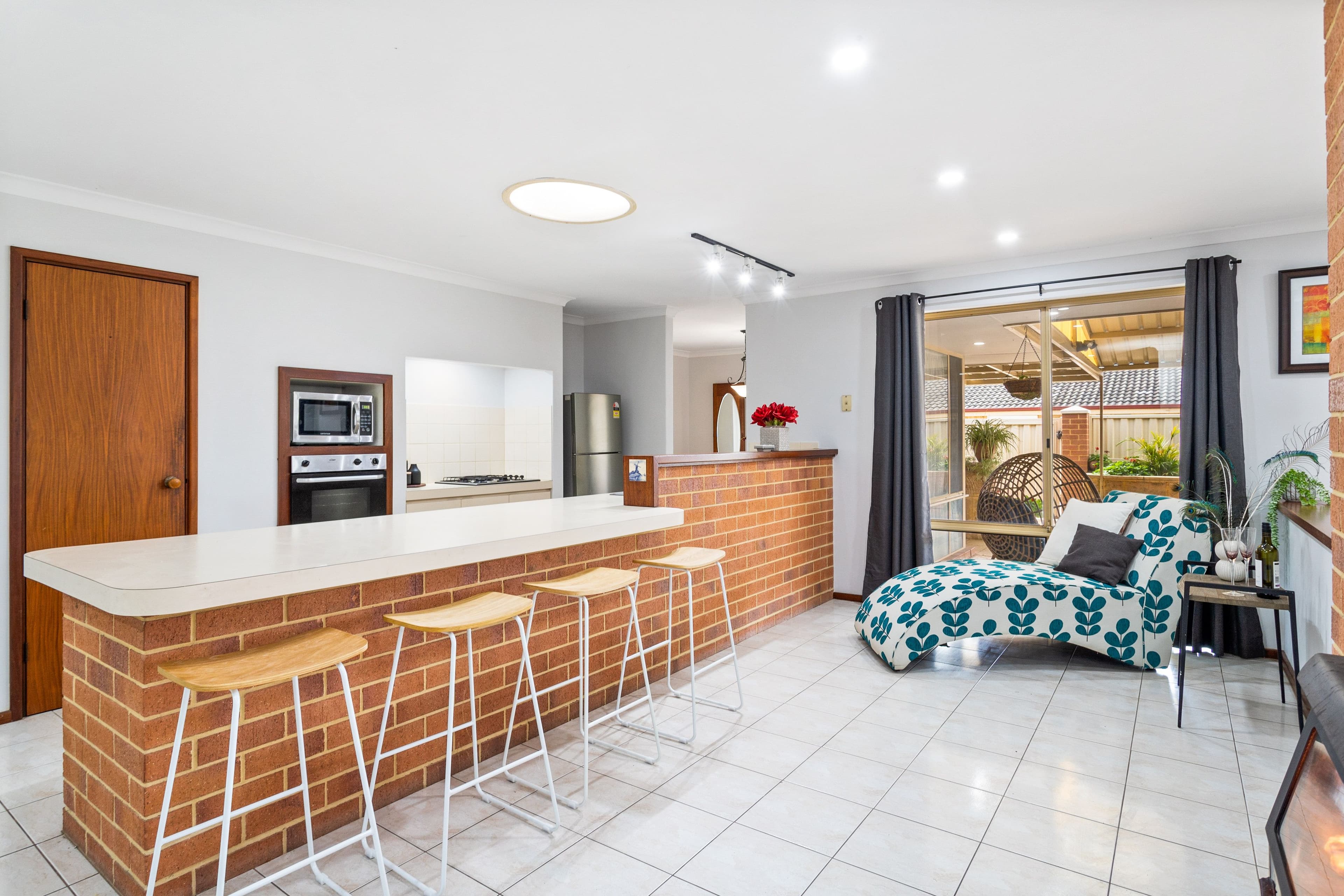 8 Thompson Street, Ascot WA 6104, Ascot - Image 1