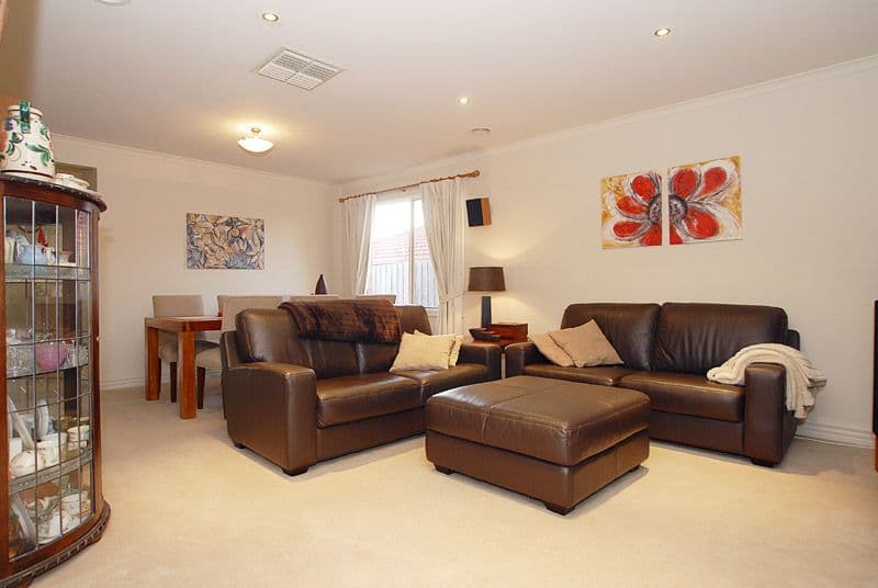 12 Armagh Crescent, WANTIRNA SOUTH VIC 3152, Wantirna South - Thumbnail 4