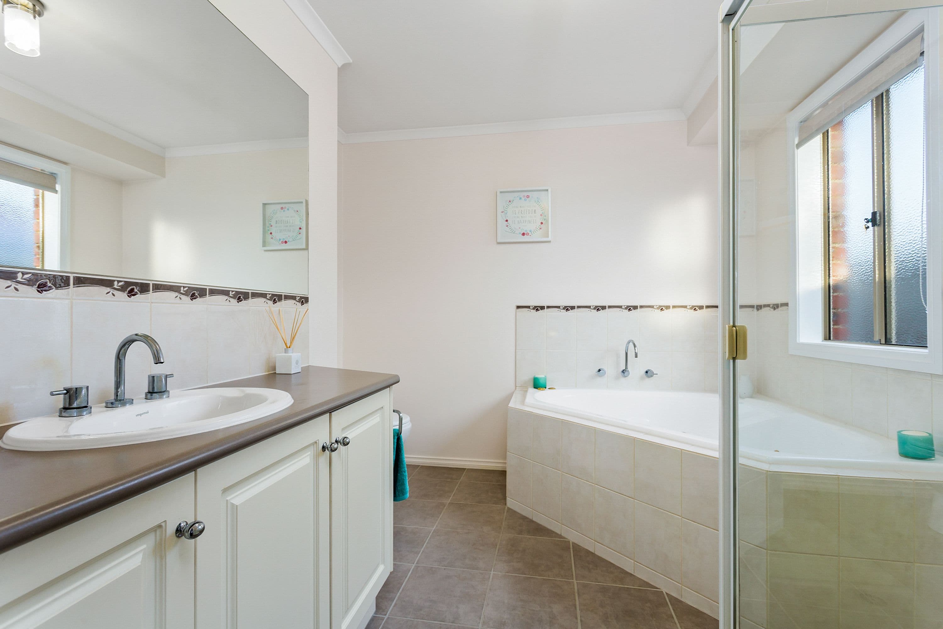 43 Sheldon Drive, Berwick VIC 3806, Berwick - Thumbnail 8