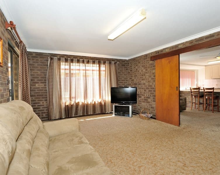 16 Murphy Way, WARNBRO WA 6169, Warnbro - Thumbnail 4