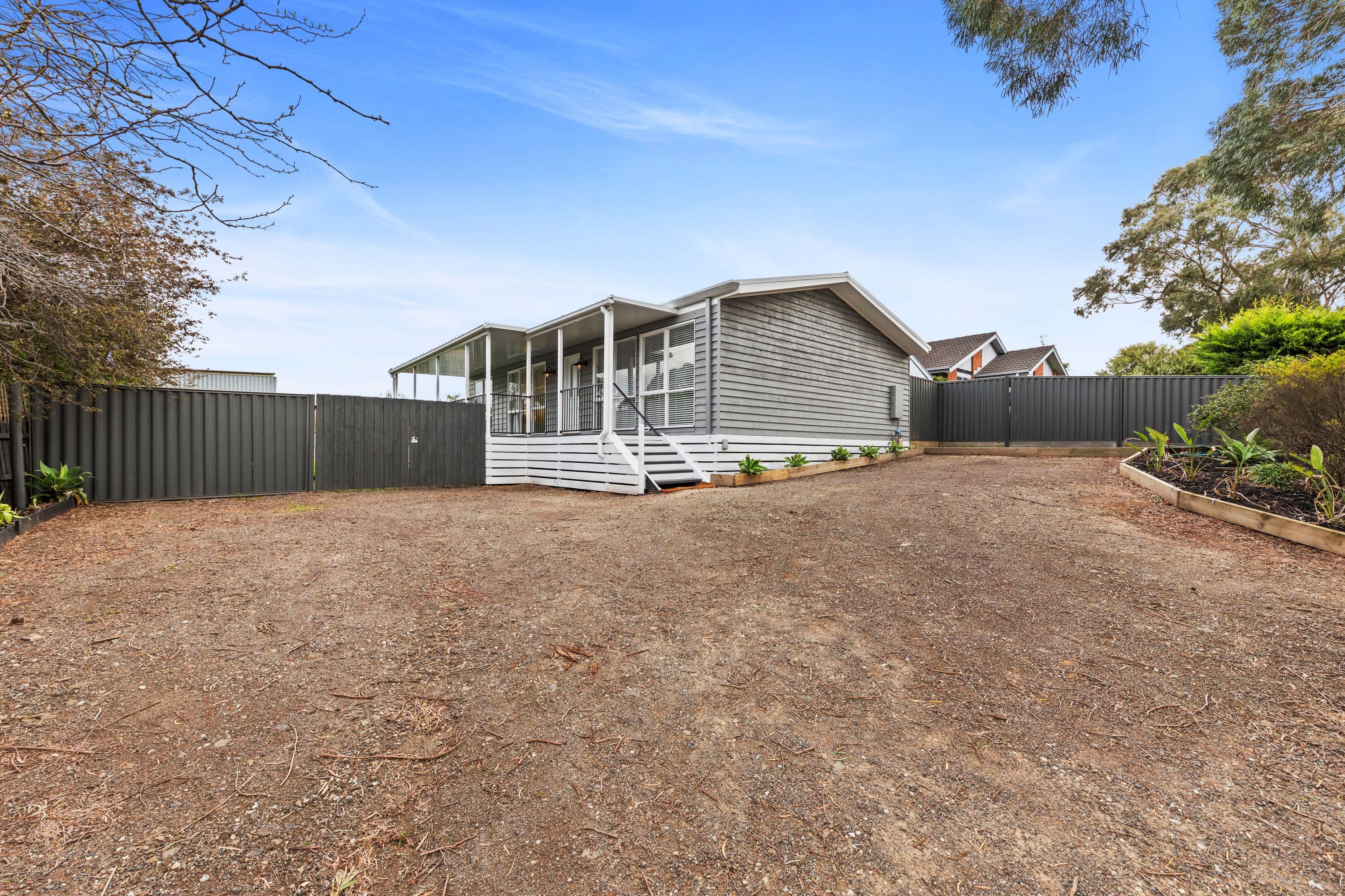 1 Bevan Court, Pakenham VIC 3810, Pakenham - Thumbnail 3