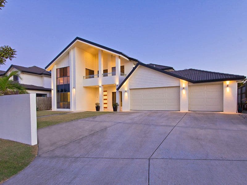 16 Azienda Place, BRIDGEMAN DOWNS QLD 4035, Bridgeman Downs - Thumbnail 2