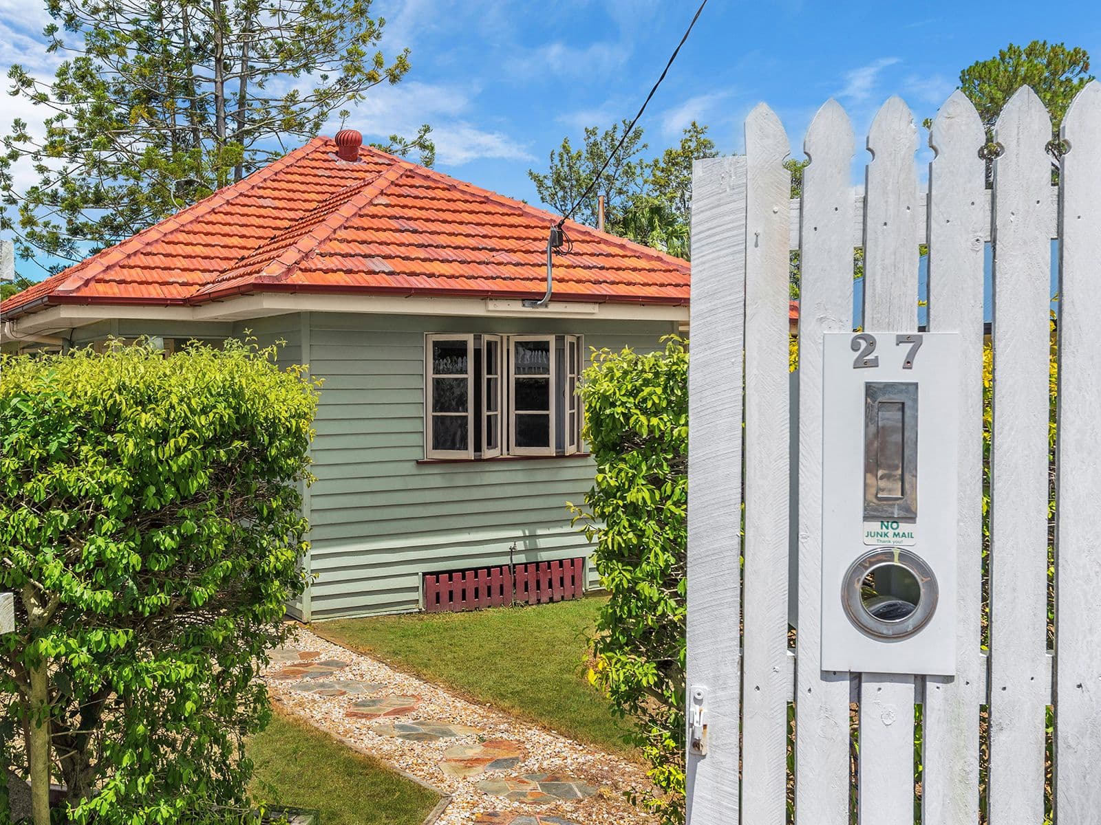 27 Ryland Street, Keperra QLD 4054, Keperra - Thumbnail 2