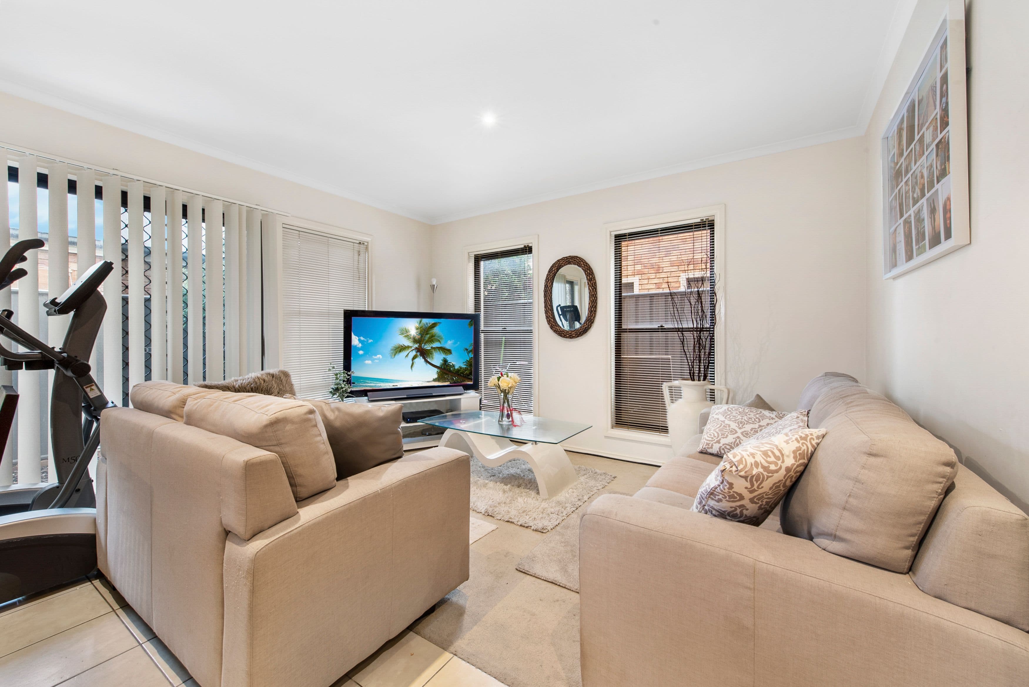 8 Lauffre Walk, Caroline Springs VIC 3023, Caroline Springs - Thumbnail 3