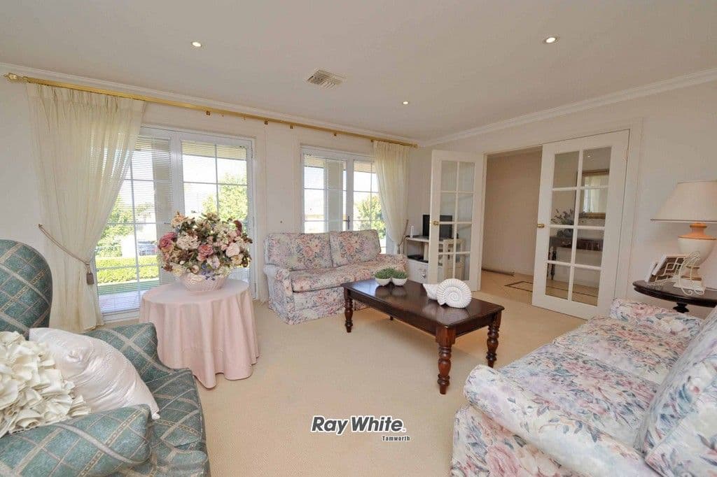 69 Warwick Road, TAMWORTH NSW 2340, Tamworth - Thumbnail 3