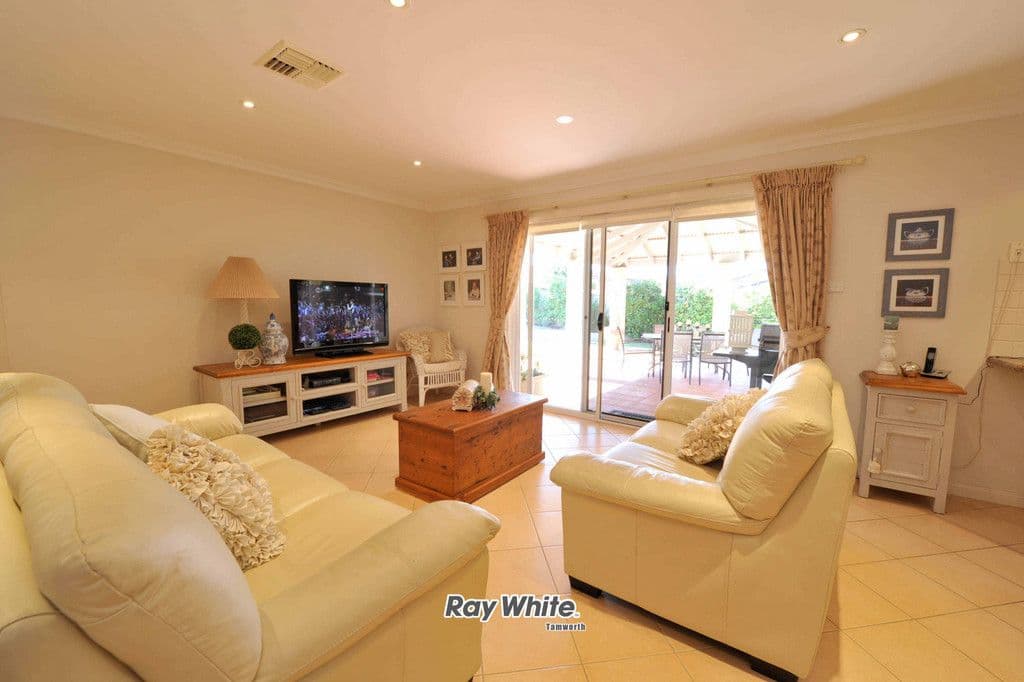 69 Warwick Road, TAMWORTH NSW 2340, Tamworth - Thumbnail 7