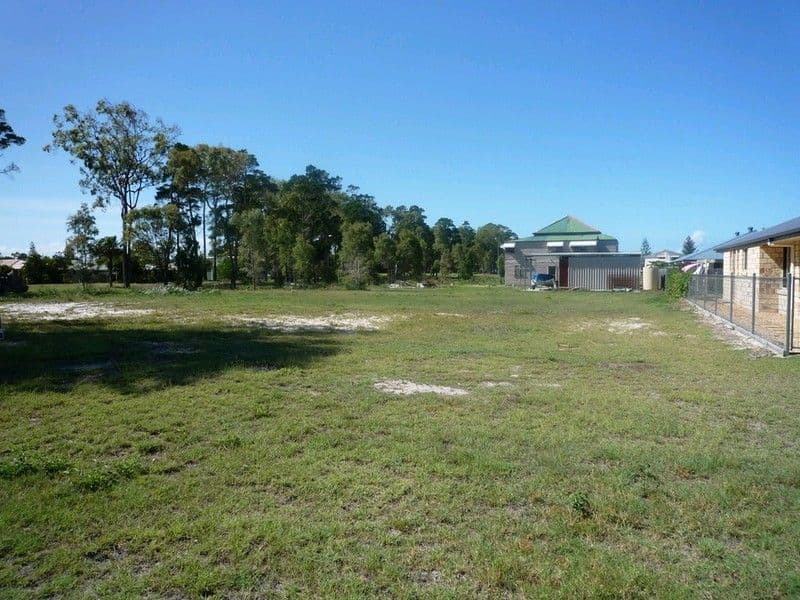 18 Acacia Street, WOODGATE QLD 4660, Woodgate - Image 1
