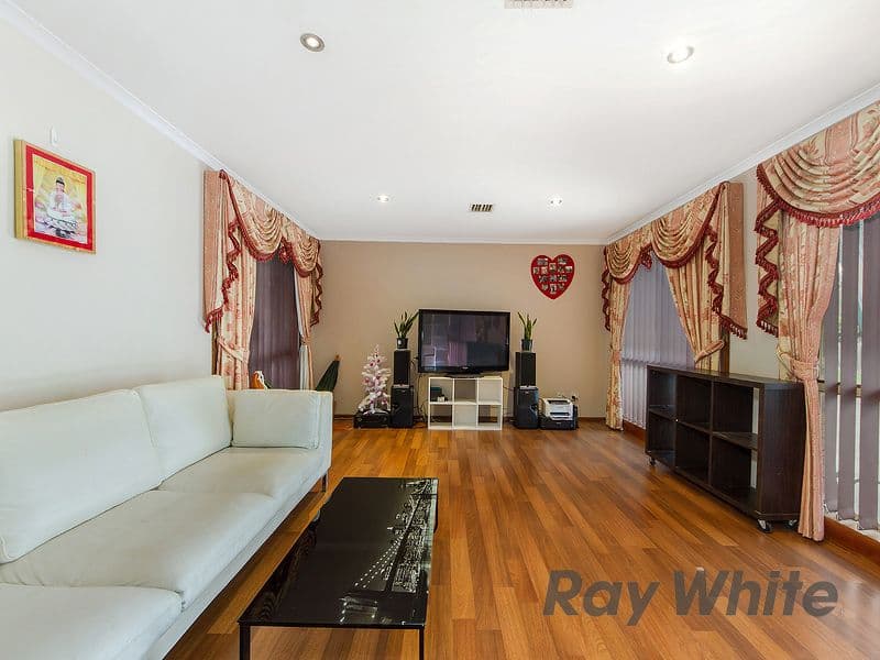 7 Mulwala Gardens, St Albans VIC 3021, St Albans - Thumbnail 5