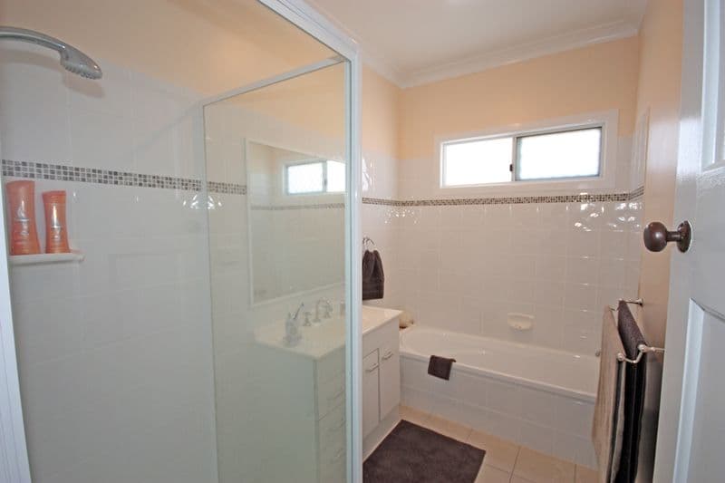 33 Rainbow Street, BILOELA QLD 4715, Biloela - Thumbnail 3