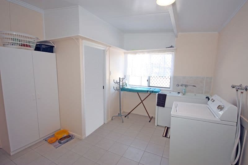 33 Rainbow Street, BILOELA QLD 4715, Biloela - Thumbnail 5