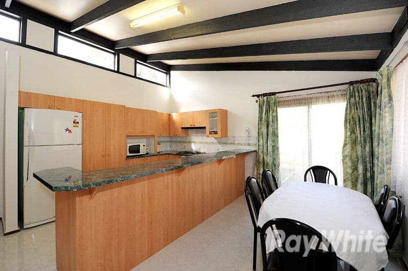 11 Park Boulevard, FERNTREE GULLY VIC 3156, Ferntree Gully - Thumbnail 2