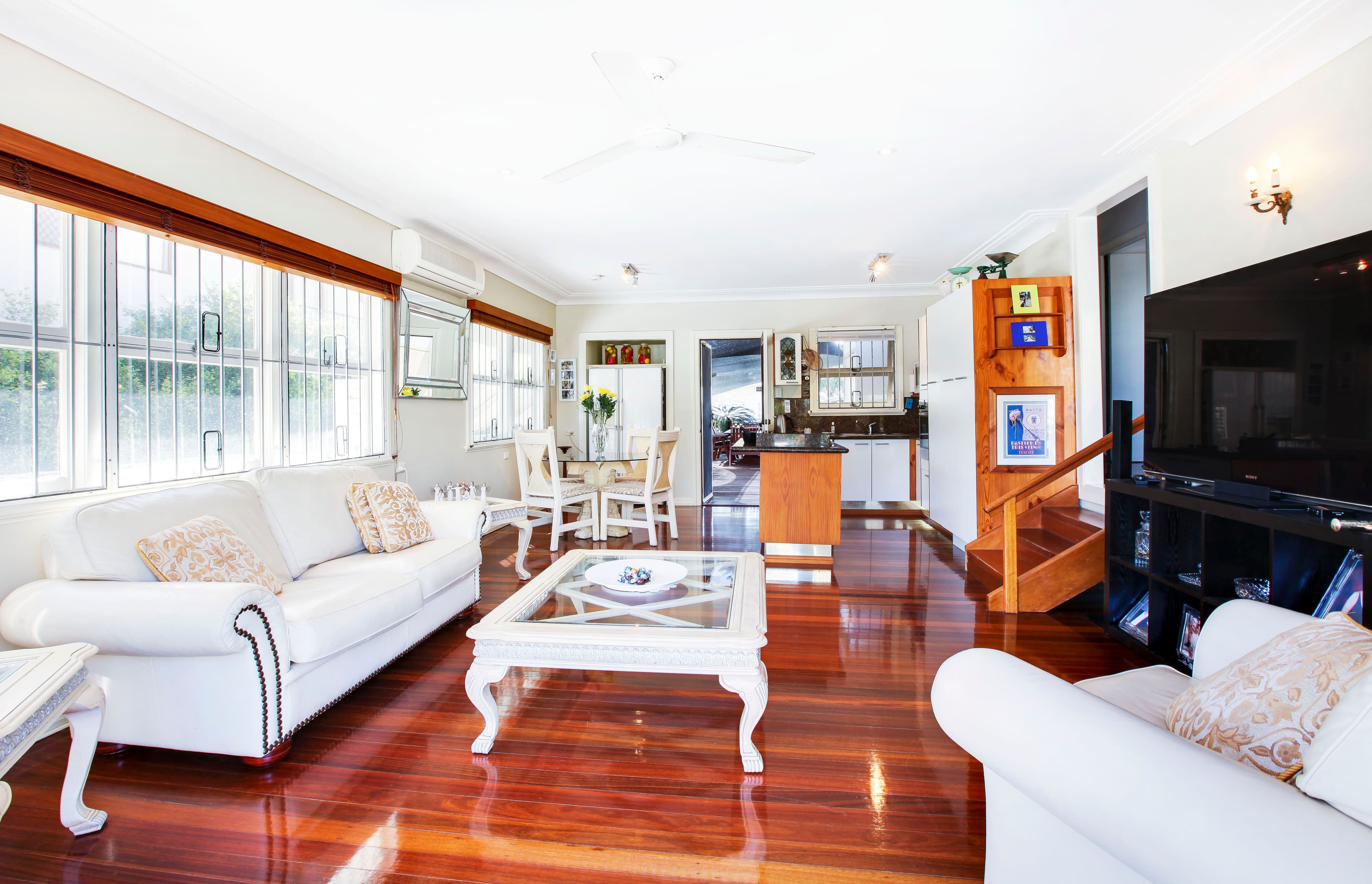 31 Pine Avenue, Surfers Paradise QLD 4217, Surfers Paradise - Thumbnail 3