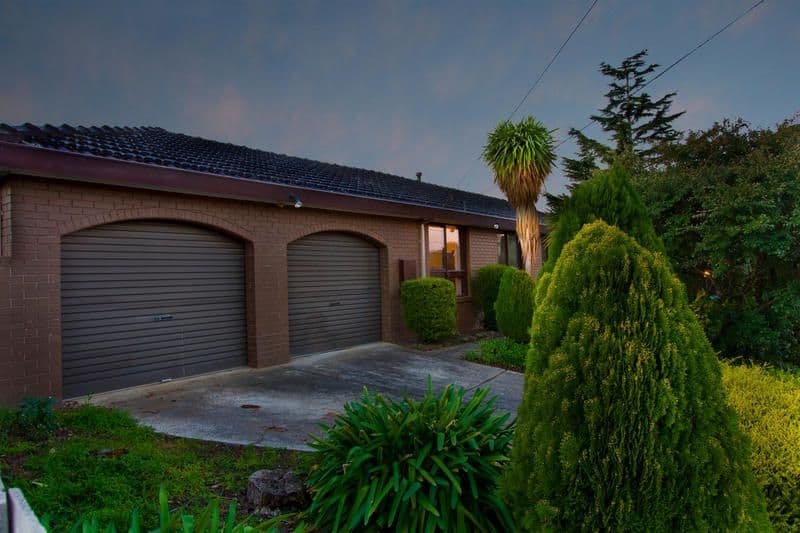 87 Grayson Drive, SCORESBY VIC 3179, Scoresby - Thumbnail 2