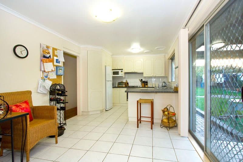 87 Grayson Drive, SCORESBY VIC 3179, Scoresby - Thumbnail 6