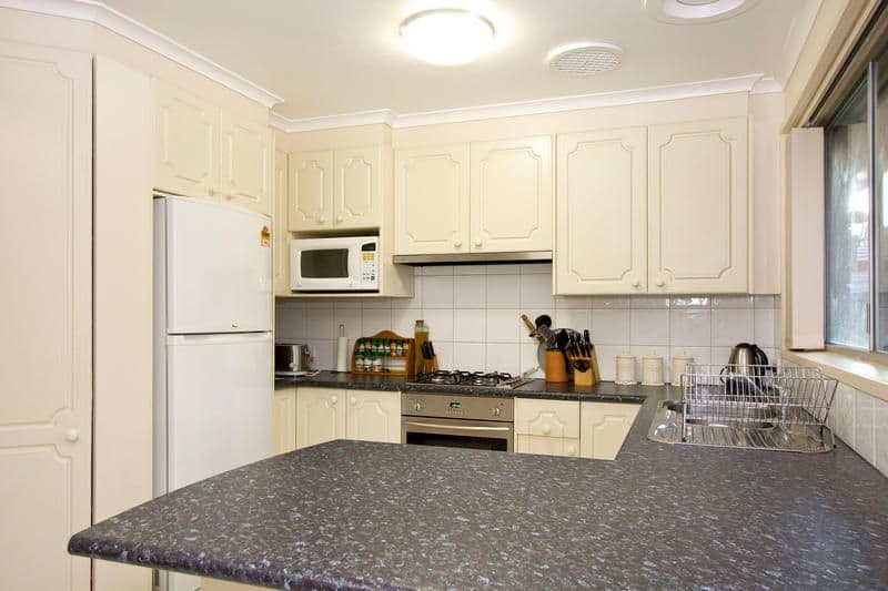 87 Grayson Drive, SCORESBY VIC 3179, Scoresby - Thumbnail 7