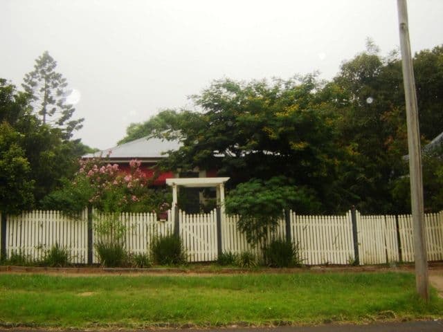 106 Stuart Street, MOUNT LOFTY QLD 4350, Mount Lofty - Image 1