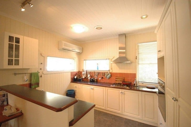 106 Stuart Street, MOUNT LOFTY QLD 4350, Mount Lofty - Thumbnail 4