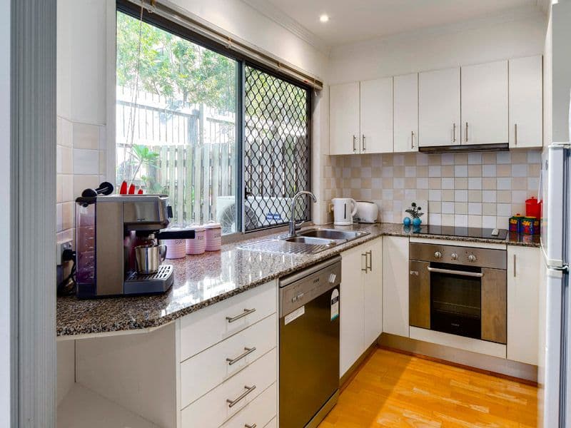 12-14 Elwell Street, MORNINGSIDE QLD 4170, Morningside - Thumbnail 4