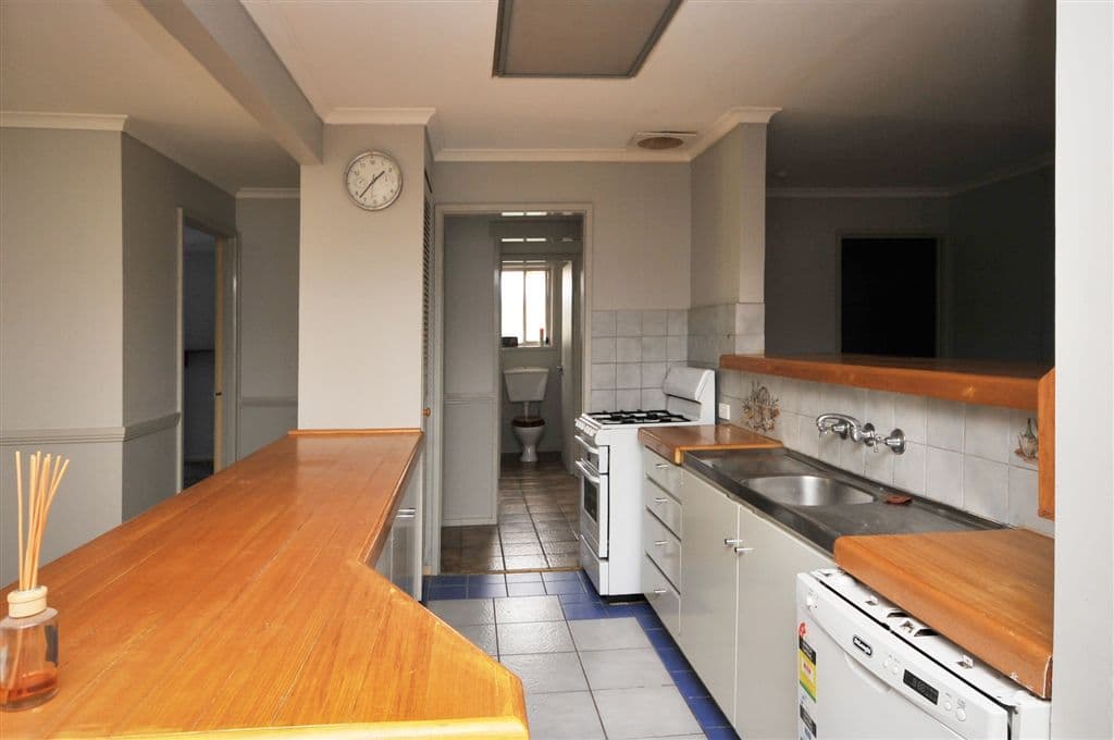 62 Happy Valley Road, LONG GULLY VIC 3550, Long Gully - Thumbnail 2