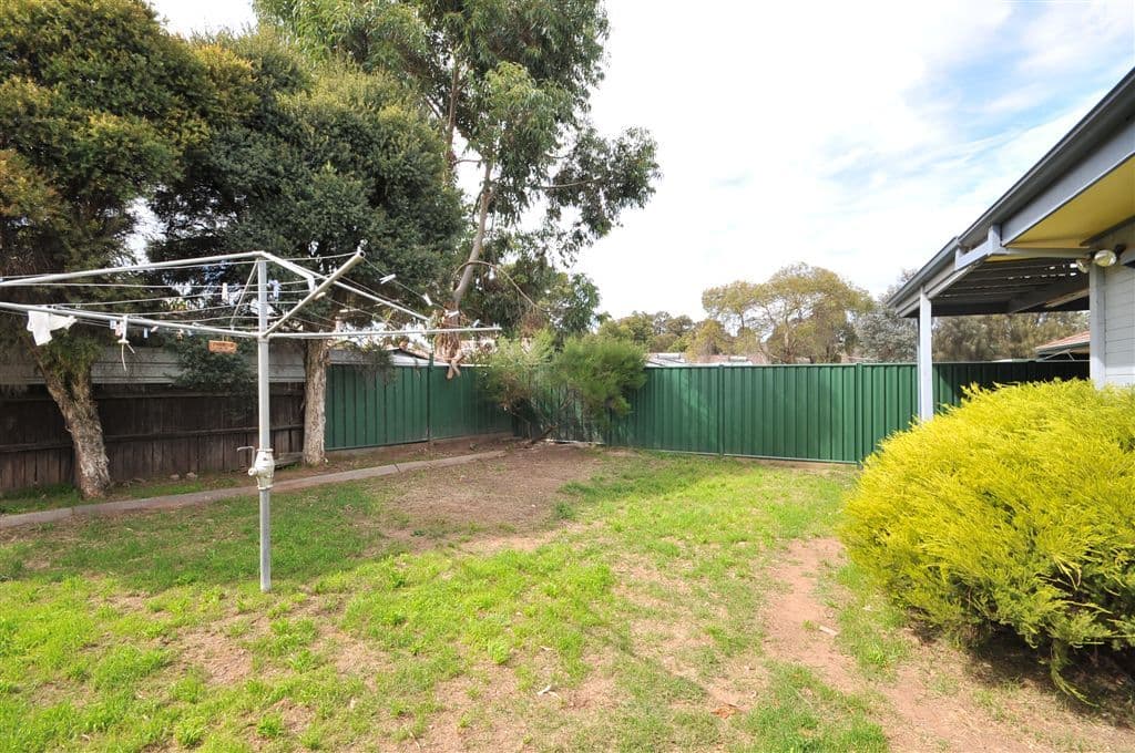 62 Happy Valley Road, LONG GULLY VIC 3550, Long Gully - Thumbnail 4