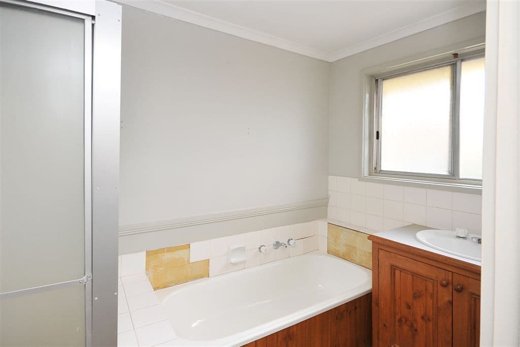 62 Happy Valley Road, LONG GULLY VIC 3550, Long Gully - Thumbnail 5