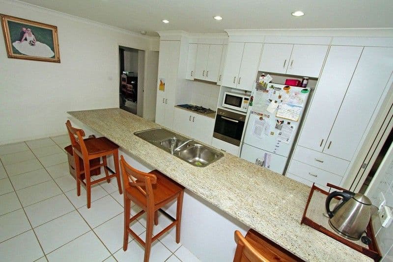 5 Parkview Drive, ROSSLYN QLD 4703, Rosslyn - Thumbnail 4