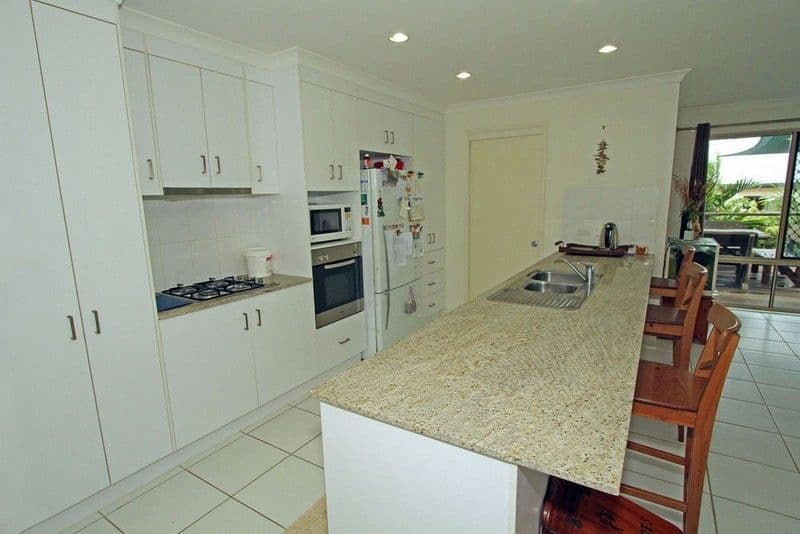 5 Parkview Drive, ROSSLYN QLD 4703, Rosslyn - Thumbnail 5