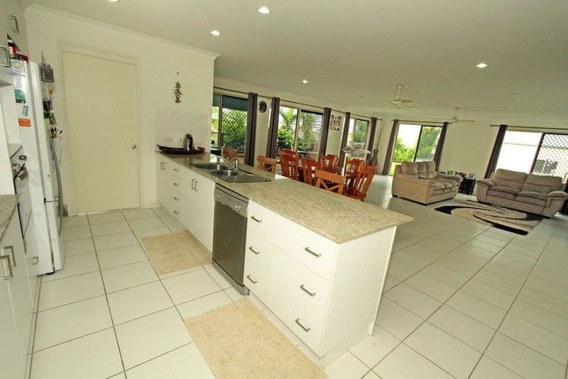 5 Parkview Drive, ROSSLYN QLD 4703, Rosslyn - Thumbnail 6