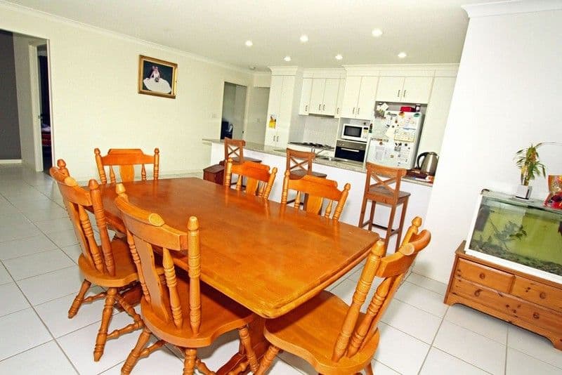 5 Parkview Drive, ROSSLYN QLD 4703, Rosslyn - Thumbnail 7