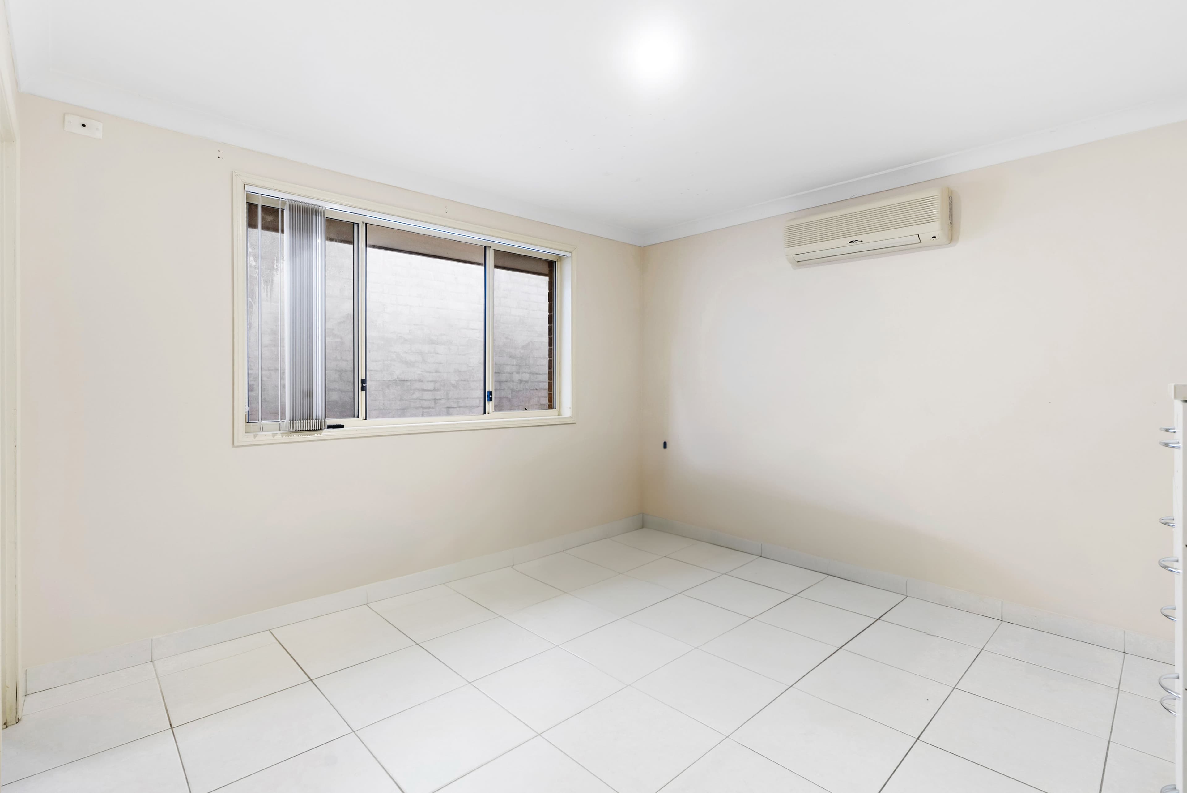 14 Airlie Crescent, Cecil Hills NSW 2171, Cecil Hills - Thumbnail 7