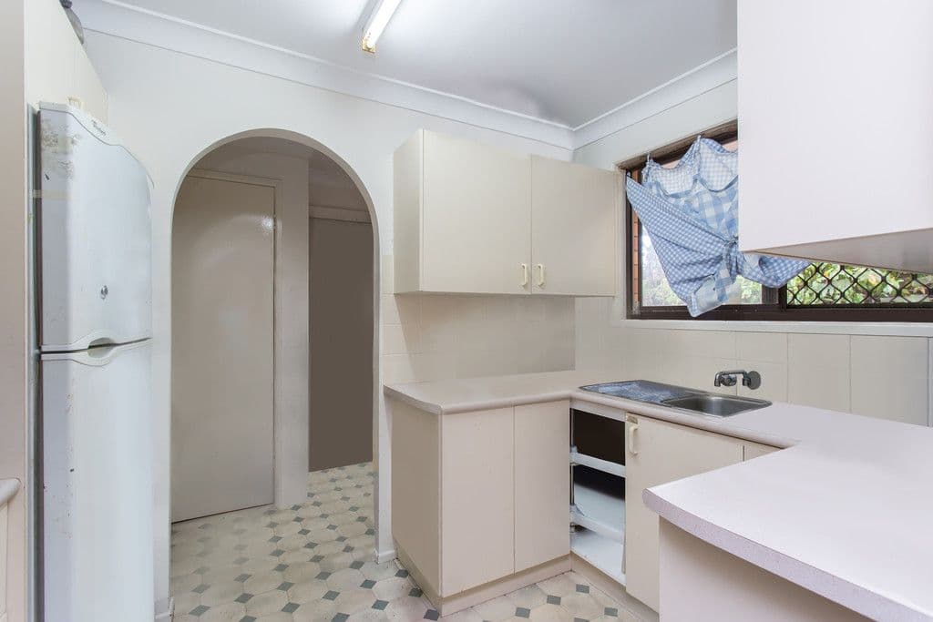 47 Baratta Street, SOUTHPORT QLD 4215, Southport - Thumbnail 3