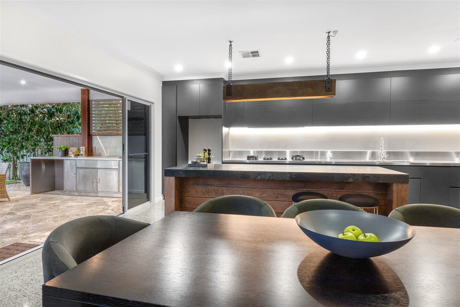 24 Willis Street, Gordon Park QLD 4031, Gordon Park - Thumbnail 8