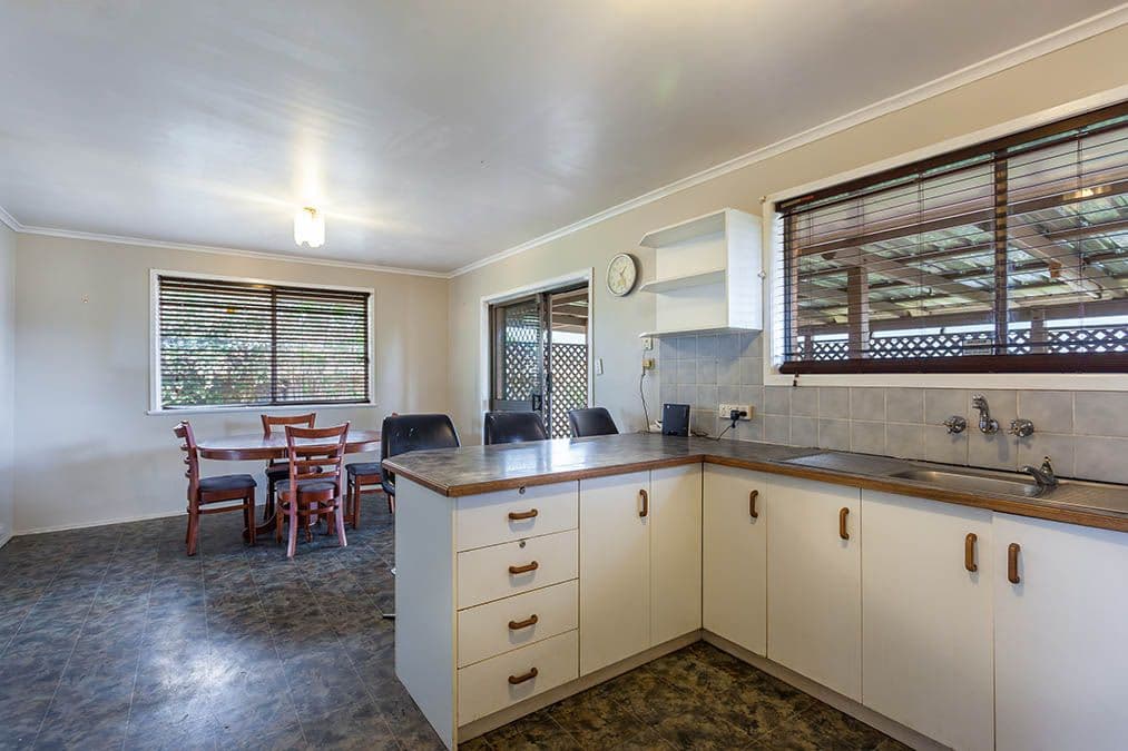 12 Smithfield Street, Harristown QLD 4350, Harristown - Thumbnail 4