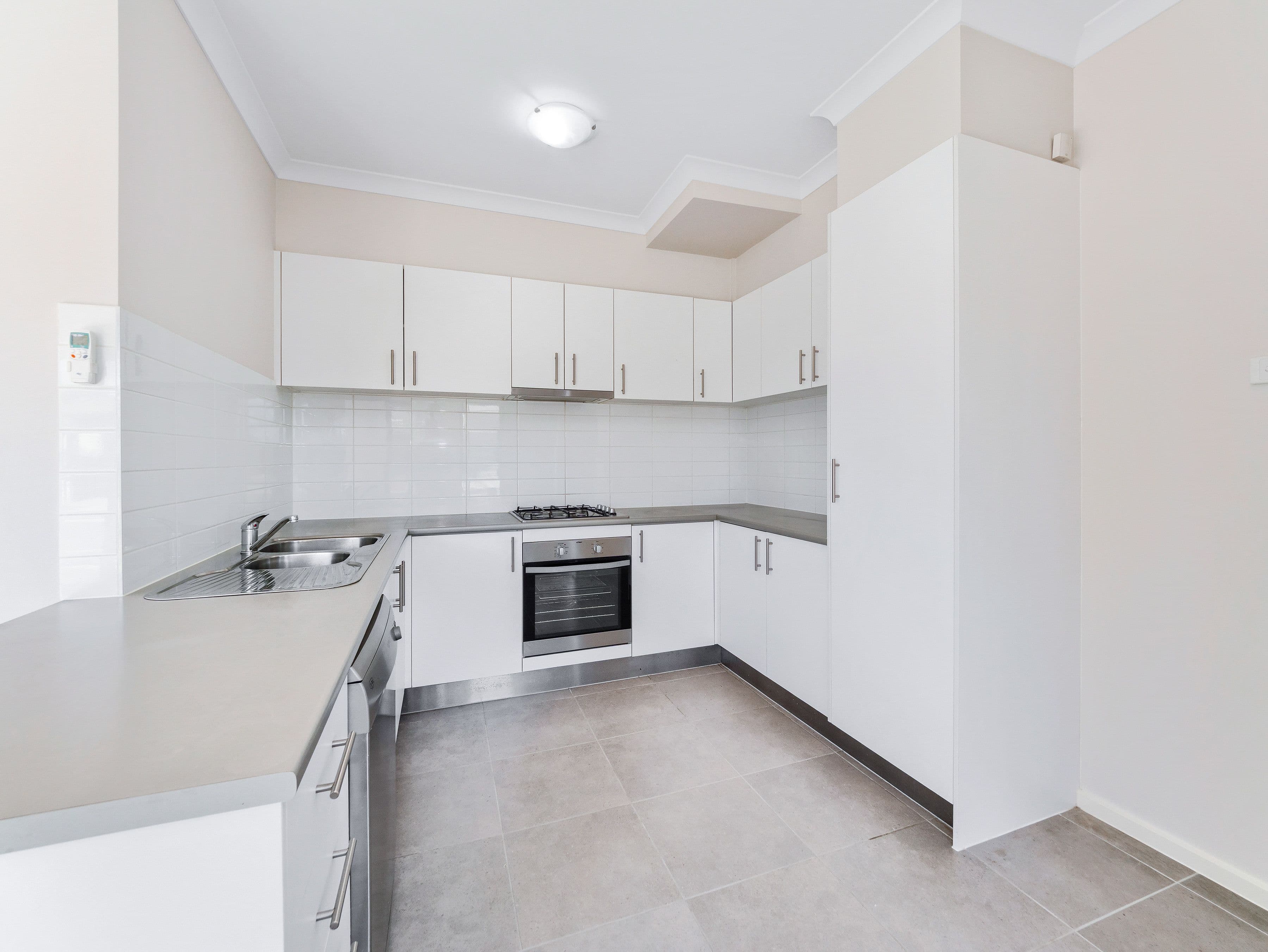 18 Langside Grove, Cranbourne East VIC 3977, Cranbourne East - Thumbnail 4