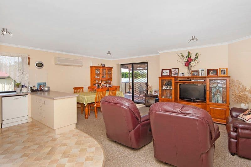 6 Blacksburg Court, LAKE MUNMORAH NSW 2259, Lake Munmorah - Thumbnail 3