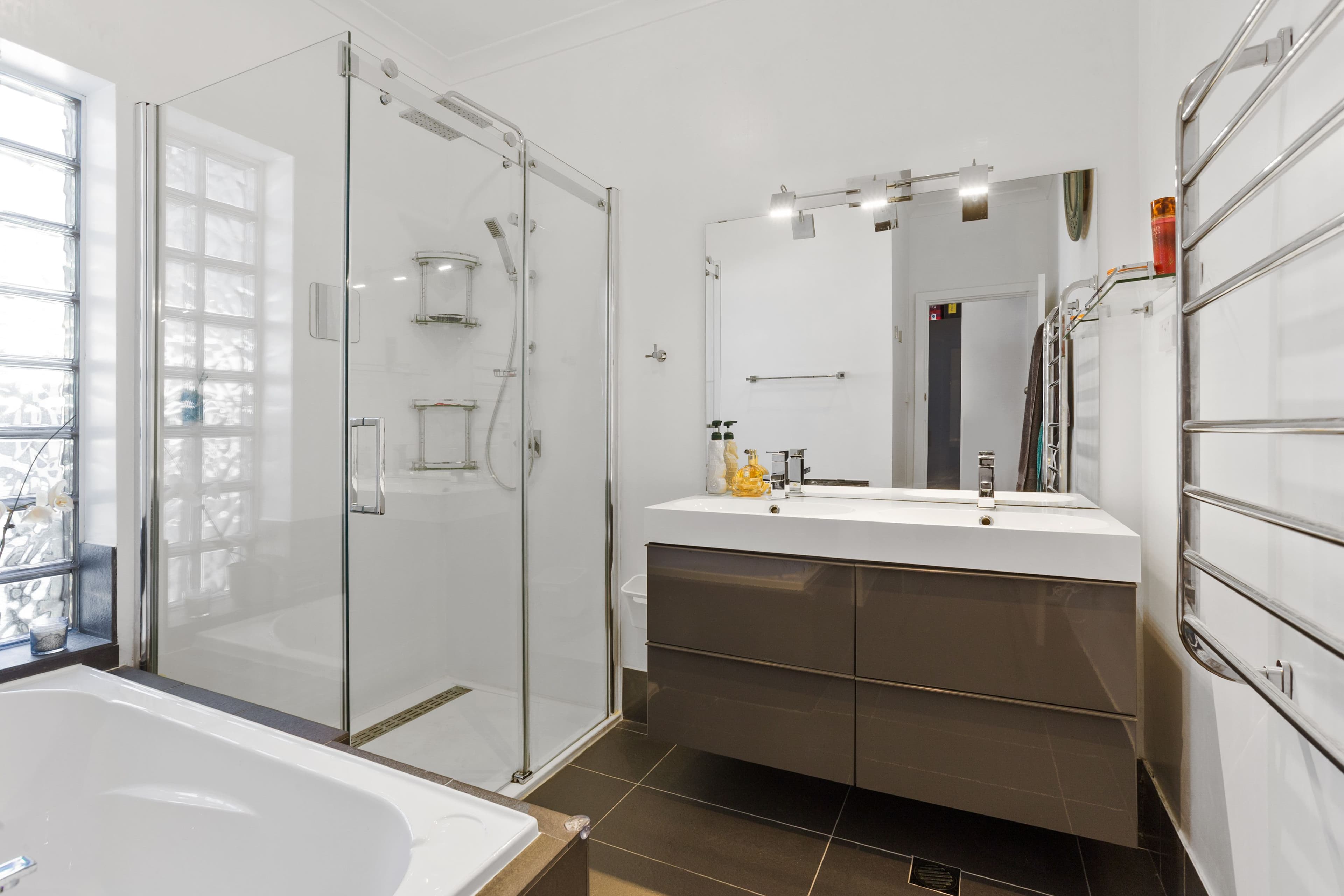 24 Clara Road, Hamilton Hill WA 6163, Hamilton Hill - Thumbnail 4