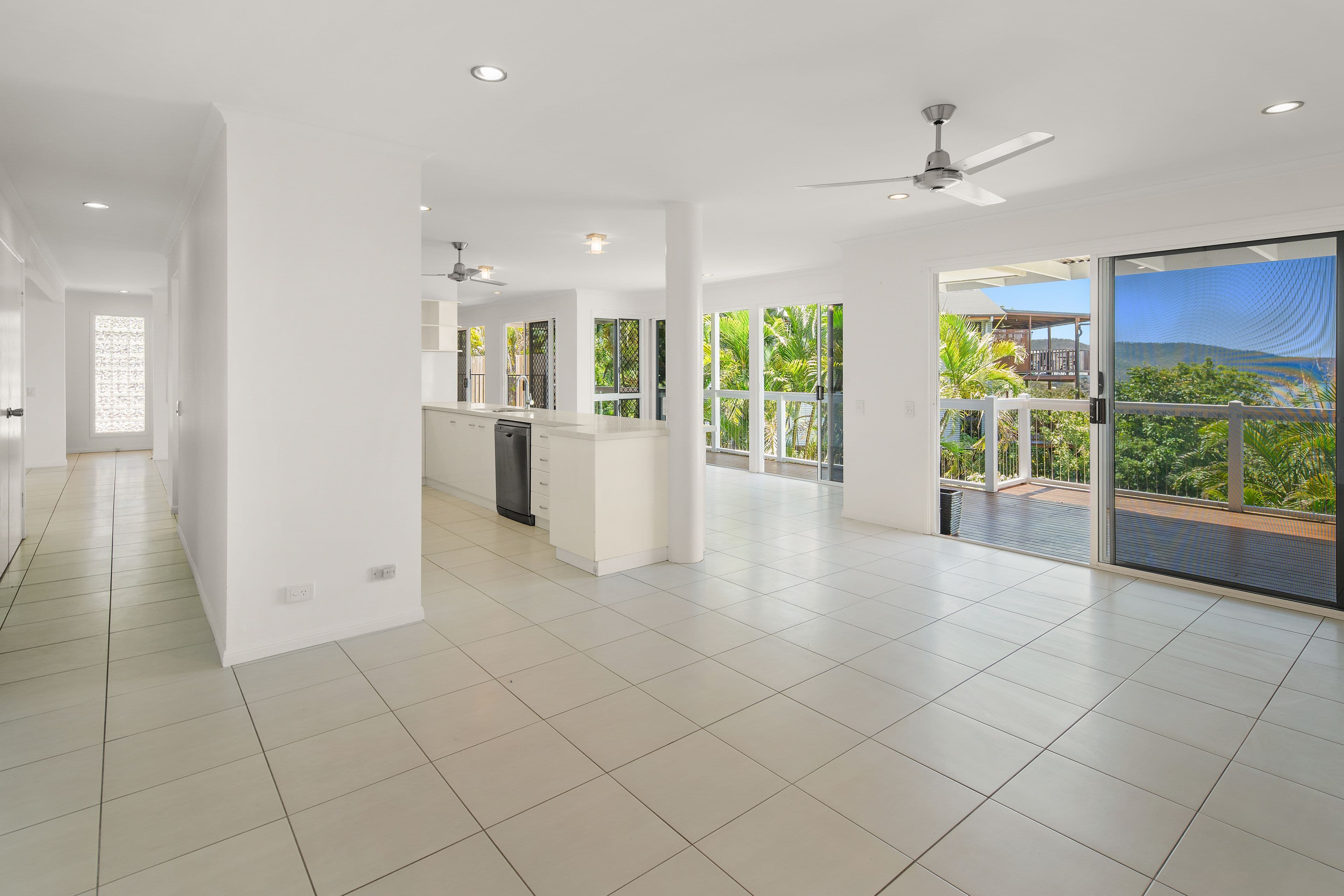 25 Panoramic Court, Cannonvale QLD 4802, Cannonvale - Thumbnail 7