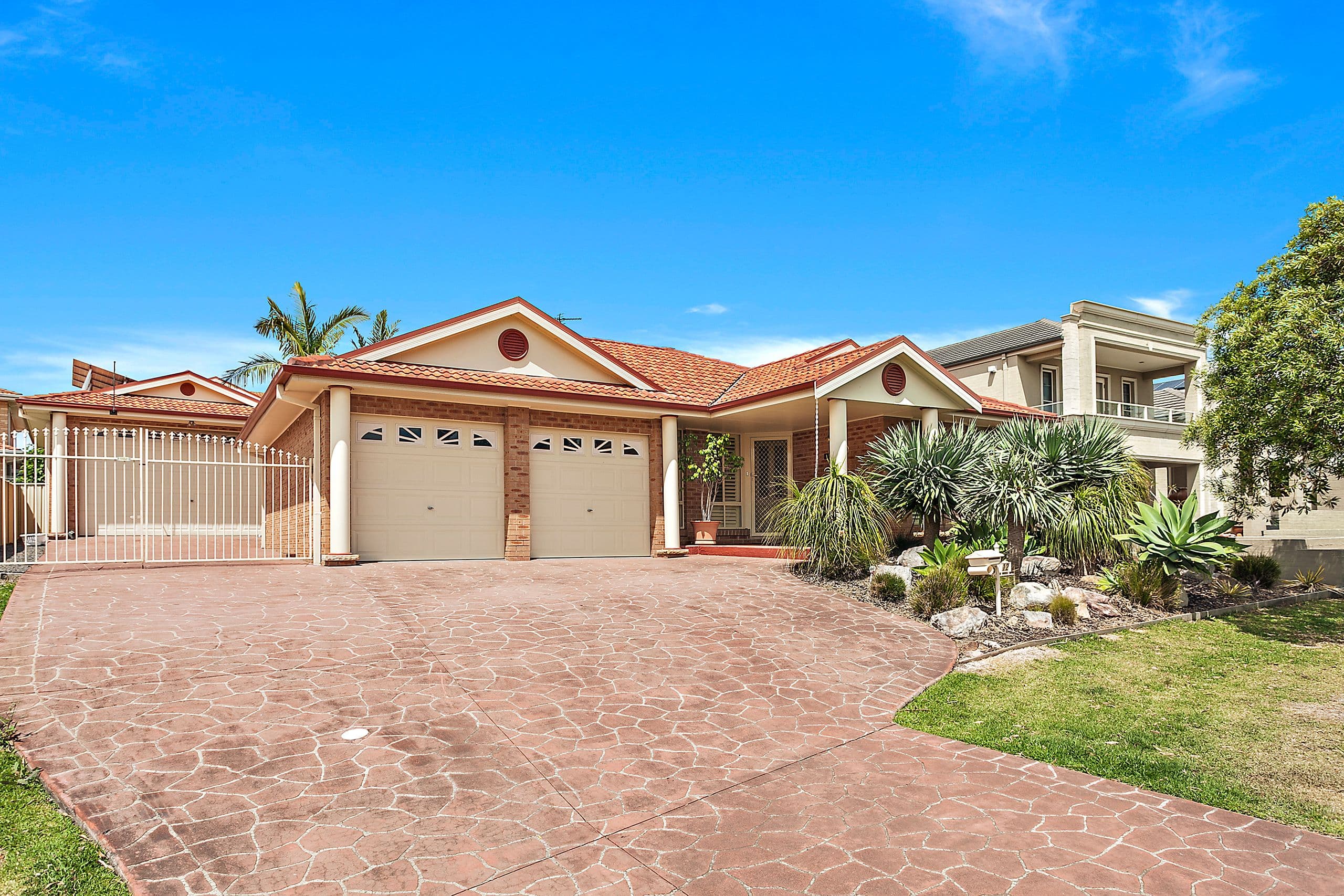 12 Cove Boulevard, Shell Cove - Image 1
