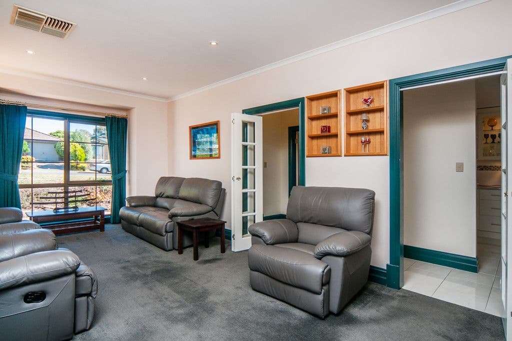 9 Padthaway Court, Woodcroft SA 5162, Woodcroft - Thumbnail 3