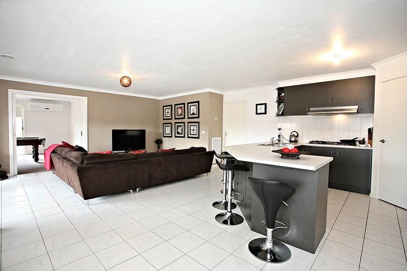 1 Embling Avenue, SOUTH MORANG VIC 3752, South Morang - Thumbnail 2
