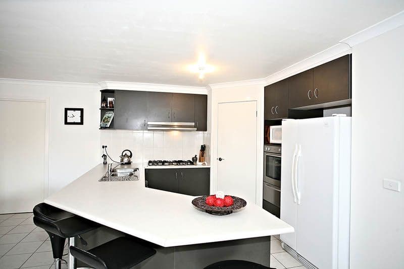 1 Embling Avenue, SOUTH MORANG VIC 3752, South Morang - Thumbnail 3