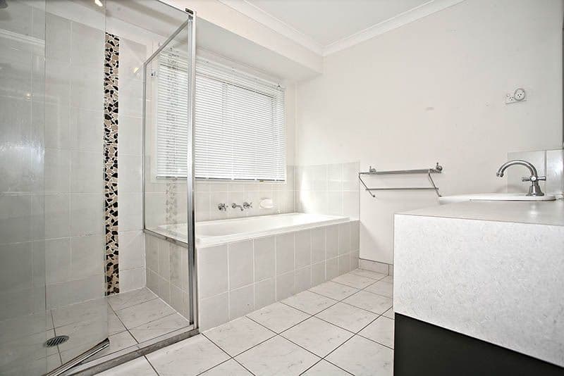 1 Embling Avenue, SOUTH MORANG VIC 3752, South Morang - Thumbnail 7