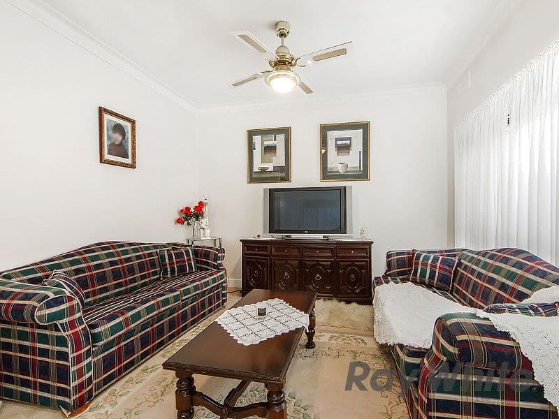 43 Erica Avenue, St Albans VIC 3021, St Albans - Thumbnail 4
