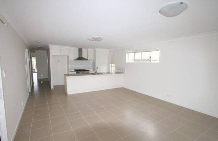 8 Bailey Street, Wakerley QLD 4154, Wakerley - Thumbnail 2